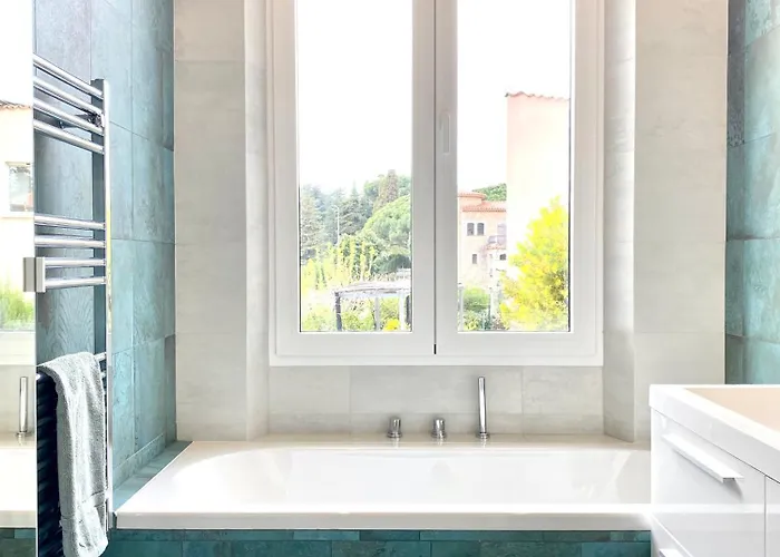 Luxe Piscine Centre De Willa Cannes